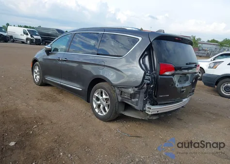 2019 Chrysler Pacifica Limited from USA, damaged, VIN 2C4RC1GG5KR715517